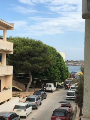 2 camere 50 passi dal mare